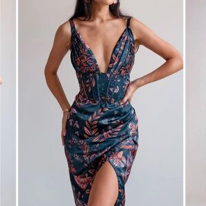 Averie Midi Draped floral Dress